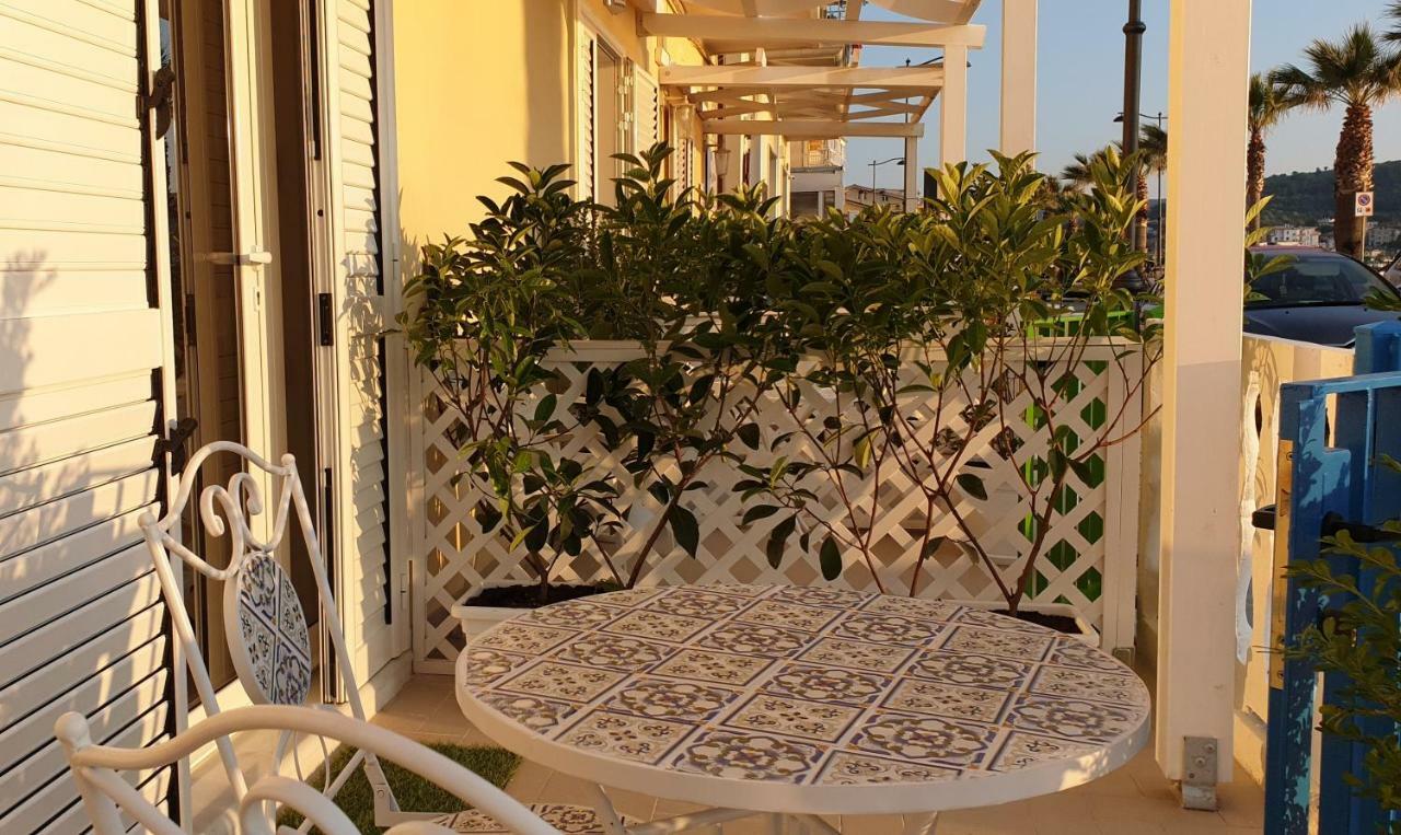 アグローポリ A Un Passo Dal Mare Bed & Breakfast エクステリア 写真